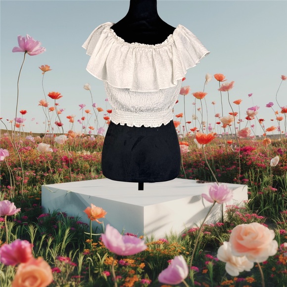 Nine West off the Shoulder Ruffle Poplin White Crop Top - Picture 1 of 8